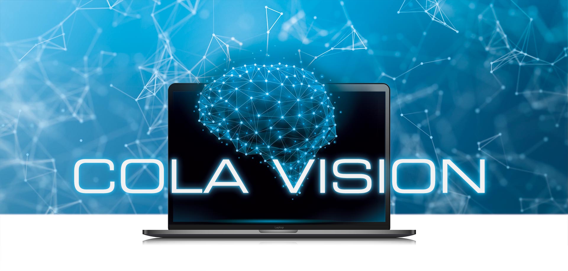 Laptop mit Schriftzug COLA VISION
