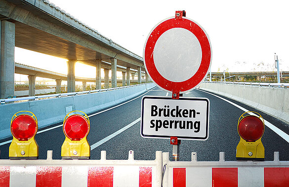 Duisburg: Delays Due to Bridge Closure