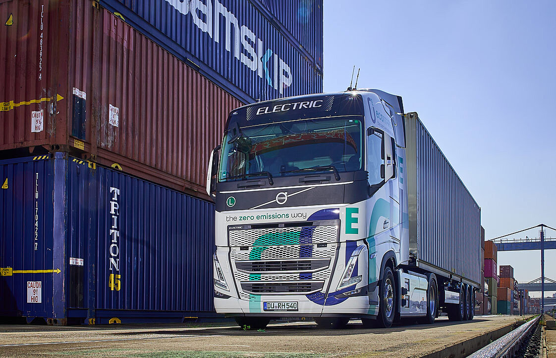 econtarco E-Truck E-Truck econtargo auf dem Terminal Mannheim
