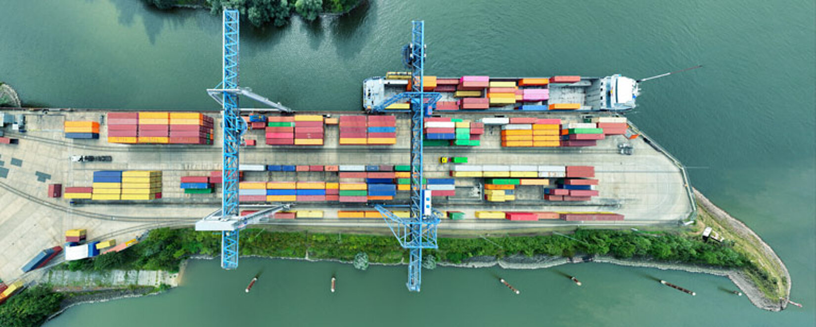 Container-Terminal Emmerich aus der Vogelperspektive