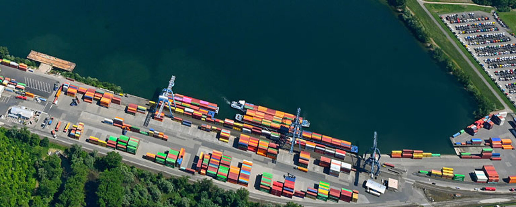 Container-Terminal Wörth aus der Vogelperspektive